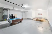 The Overlook - Amazing Views, Hot Tub & Game Room! Hotels in Big Water