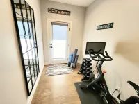 Mountain Chalet Retreat - WiFi, Minutes from Skiing