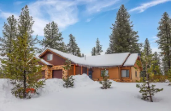 Stunning Lake Cascade Retreat with Hot Tub - Charming Woodland Haven