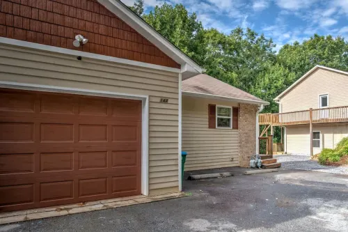 Pets Welcome at this Hot Tub Three Bedroom Hôtels à : Arden