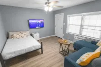 Gated Parking and Cozy Living Space - Affordable Comfort Retreat