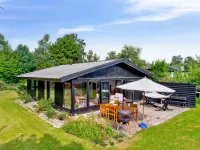 "Iolani" - 1.3km from the sea Esrum Kloster Og Mollegaard附近的飯店