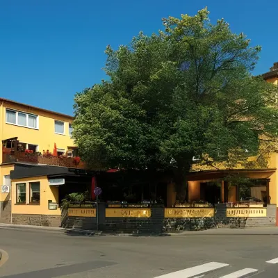Hotel Weinhaus Kreuter Hotels near Café Hahn