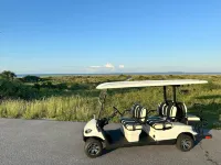 Coastal Dreamer-Family Friendly, 2 Kitchens, Golf Cart Included, Close to Beach