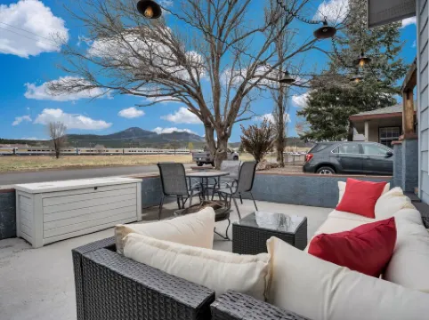 Grand Canyon Train House -A Unique Stay!