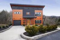 Hot Tub, Fire Pit, Complimentary Activities - Elegant Lake Oasis