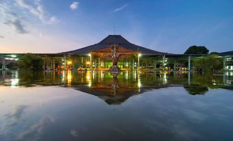 Multazam Syariah Hotel