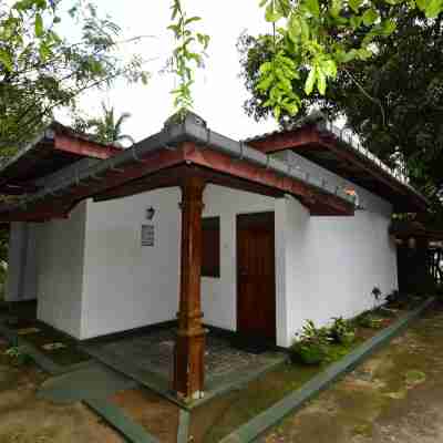 Hangout Habarana Hotel Exterior