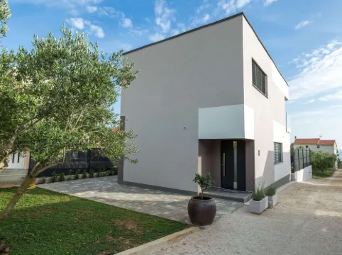Luxury Villa with Private Pool, Great Sea View, Near the Beach