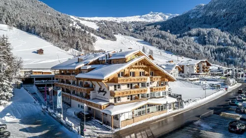 Hotel Andy 4 Sterne Superior Hotels in Gemeinde Karrösten