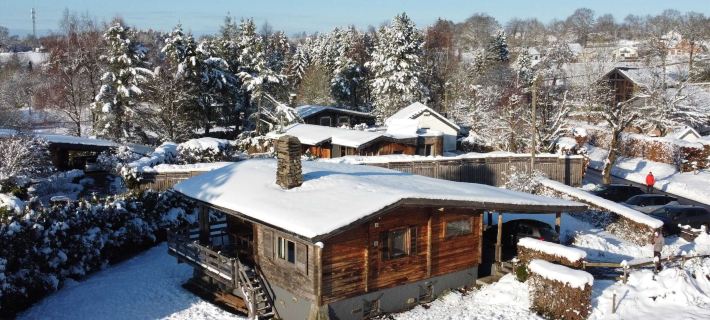 Traditional Chalet with Garden Near Malmedy & Hautes-Fagnes Hotels in Malmedy