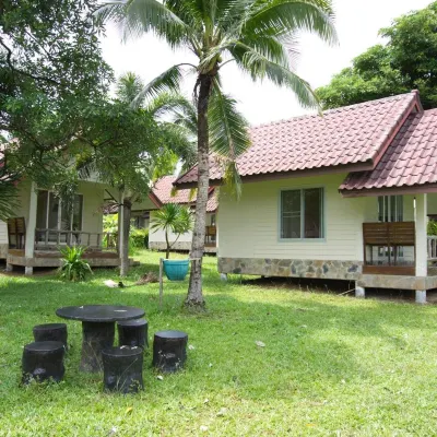 Kohchang Privilege Hotels near Khlong Phlu Waterfall