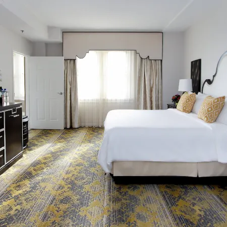 The Churchill Hotel near Embassy Row Отели рядом с достопримечательностью «Станция метро Rosslyn»