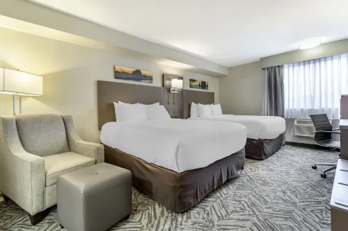 Comfort Inn & Suites Pacific - Auburn