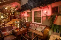 The Royal Castle Hotel