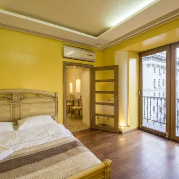 Idea Design Apart-Hotel Prorizna Отели рядом с достопримечательностью «Андреевская церковь»
