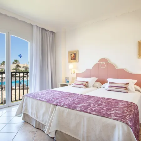 Grupotel Macarella Suites & Spa