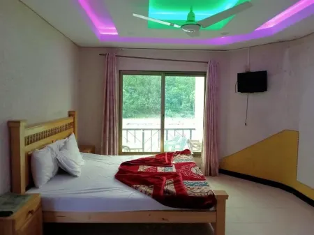 Pameer Continental Hotel and Restaurant