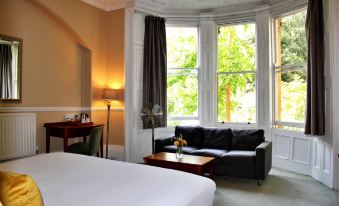 Victoria Square Hotel Clifton Village