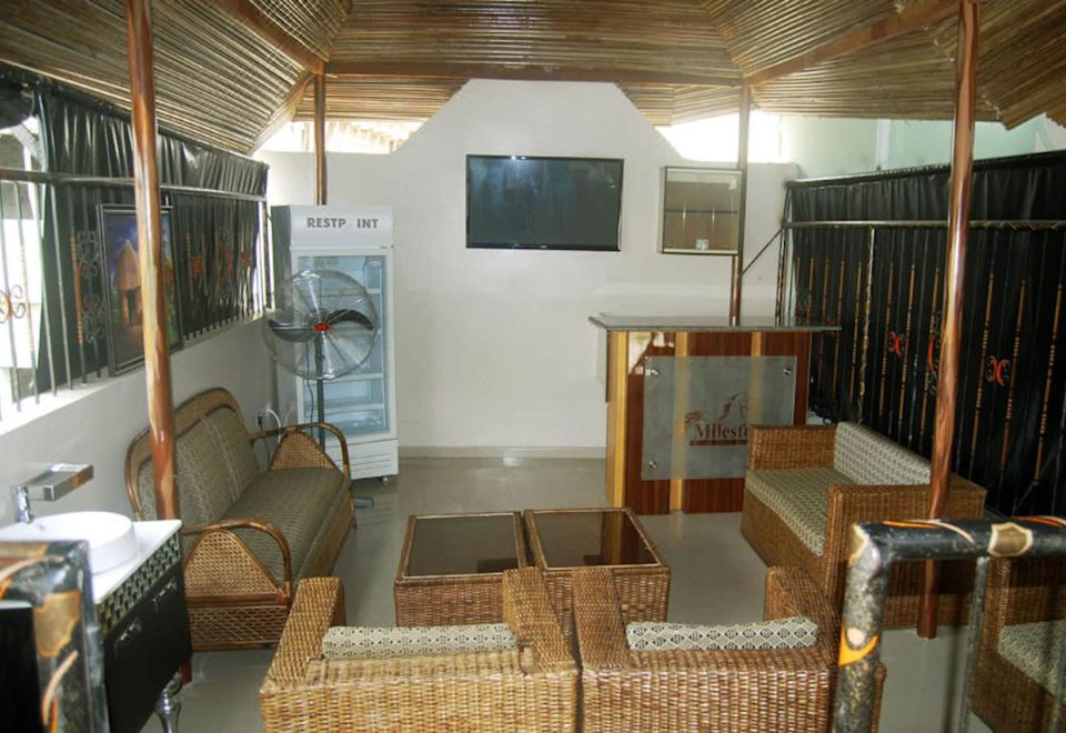 Milestone Kensington Hotel Over view