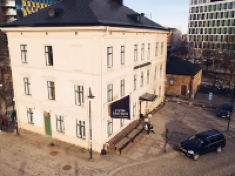 리빙 스테이션 외레브로 호텔