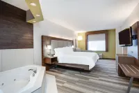 Holiday Inn Express & Suites Clewiston by IHG