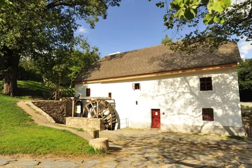 Porčův mlýn Hotel a Bykovice