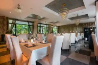 The Royal Corin Thermal Water Spa & Resort - Adults Only - Morgenmad