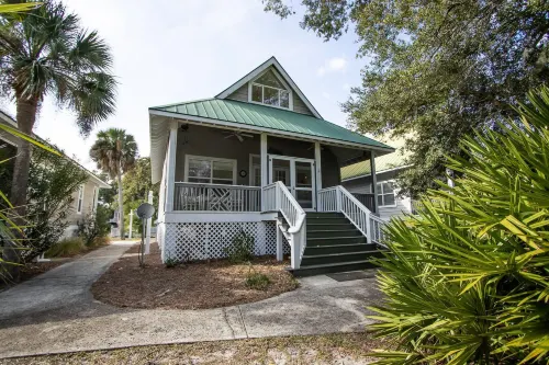 48 Davis Love Hotels in Beaufort County