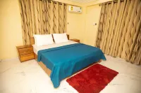 2 Bed Apartment - Parking Wifi Aircon Hotels in Kwashieman