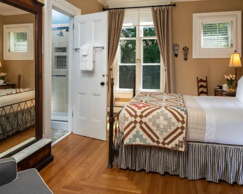 Landmark Inn Hotels in Cooperstown