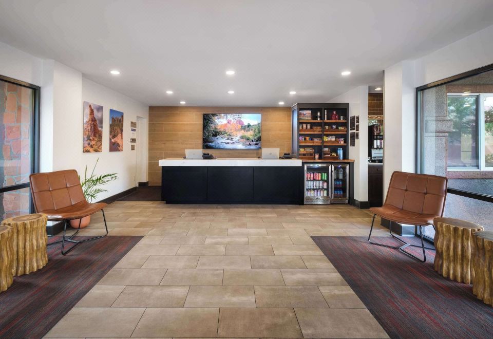 3. 에이든 바이 베..