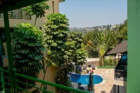 Highlands Suites Hotel and Apartments