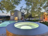 Villa in Rovinj with Pool and Sauna -  Ferienhäuser