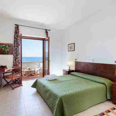 Grand Hotel De Rose Rooms