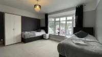 Luxurious Kitchen Lrg Bedrooms Holiday FreeParking