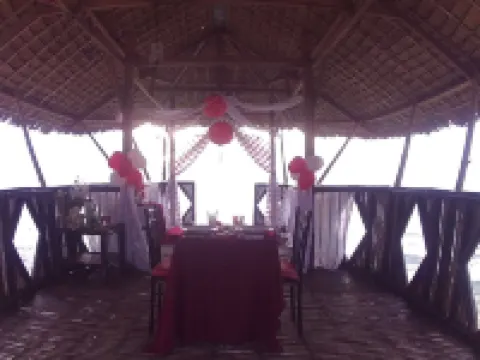 MDF Beach Resort and Day Tours Hotéis em Samboan