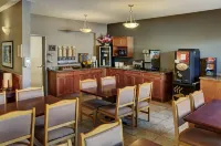 Lakeview Inns & Suites - Fort Nelson Hotels in Fort Nelson