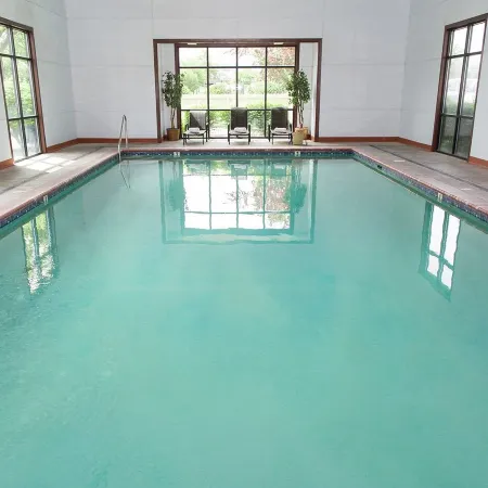 Rogue Regency Inn & Suites