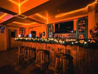 SmallFry's Beach Resort - bar
