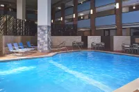 Four Points by Sheraton Detroit Novi - Pools