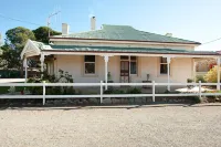 Black Jack Get-A-Way Hotels in Orroroo