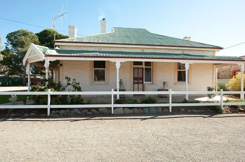 Black Jack Get-A-Way Hotels in Orroroo