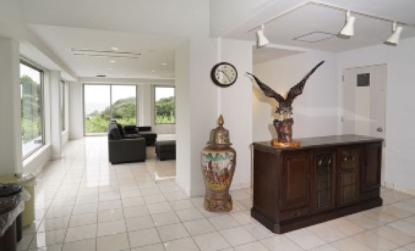 Tobi Hostel and Apartments