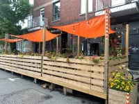 Pensione Popolo Hotels near Outremont