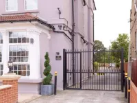 Imperial Guest House Ltd. Hotels near Heathrow Terminal 2