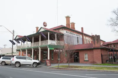 Riverina Hotel Hotels near Fraser's Place