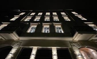 1891 Garni Hotel