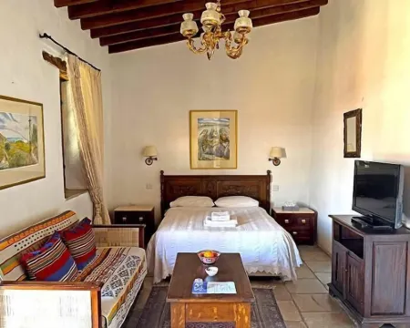 Niki's House Hotels in Agios Athanasios