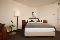 Lindner Hotel Dusseldorf Seestern - balcony